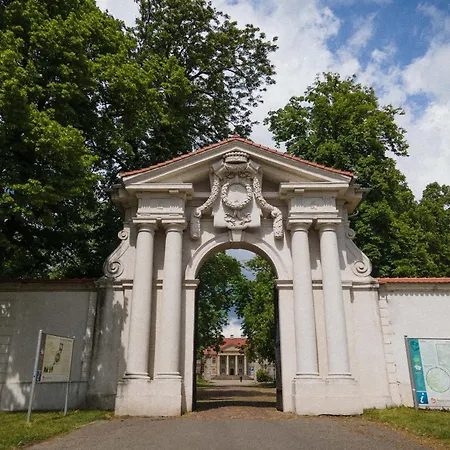 Готель Palac