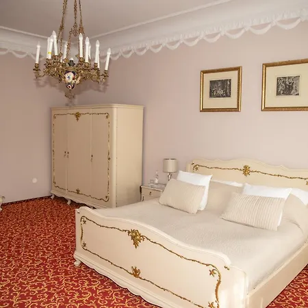 Palac 3* Czerniejewo