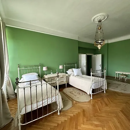 Palac 3* Czerniejewo